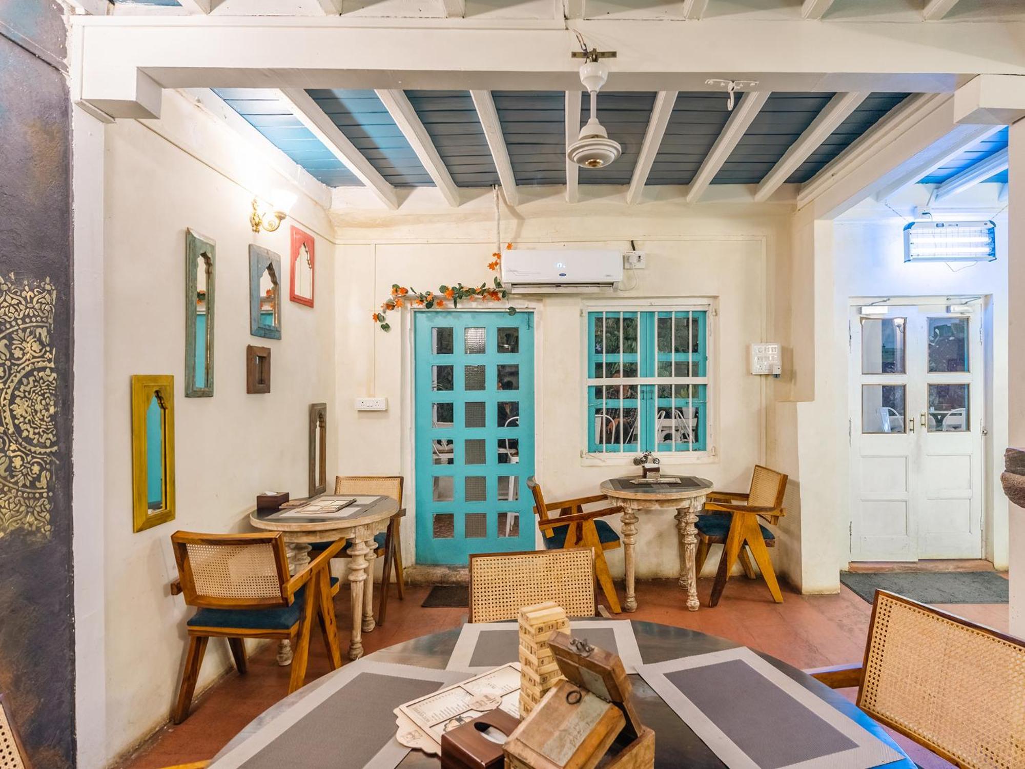 Moustache Daman Hostel Exterior photo